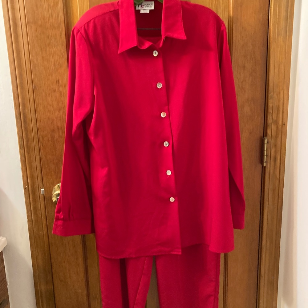 Womens pant suit size large Maggie sweet